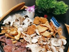 -一朵菌·野生菌探索家火锅(南亚店)