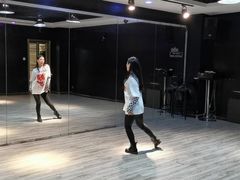 -零下舞度·街舞连锁机构(万科中心店)