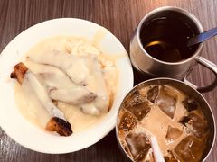 猪颈肉芝士捞公仔面-新记餐厅(香槟大厦店)