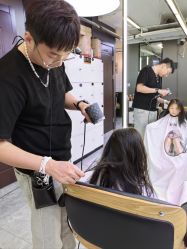 点击看大图 -藤野造型烫发染发