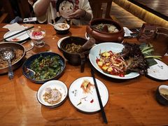 牛肝菌炒饭-老滇山寨•云南特色菜•地方菜•民族风情歌舞表演(金碧店)