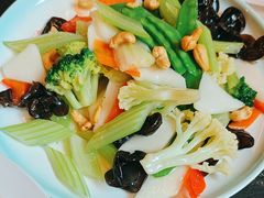 -人民公社铁锅炖·东北菜(卫国道店)