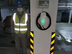 -TESLA 特斯拉(上海太古汇体验店)