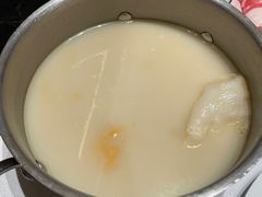 -红鼎豆捞·非遗鲍皇汤火锅(宝丰路店)