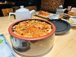 慢**吃