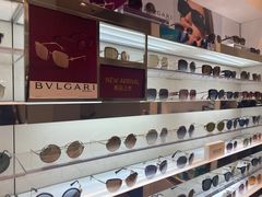 -LensCrafters亮视点·OAKLEY精选(静安嘉里中心店)
