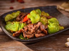 皺皮椒炒牛展-原味田园·客家菜·土窑鸡(中航城君尚购物中心店)