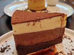 -Chom Cafe and Restaurant