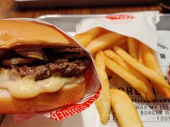蘑菇牛肉汉堡-FATBURGER 特富客汉堡(外交公寓店)