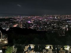 -草山夜未眠景观餐厅