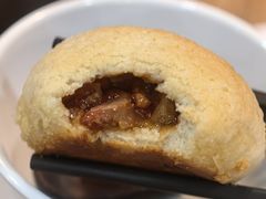 招牌酥皮焗叉烧包-添好运点心专门店(中环IFC店)