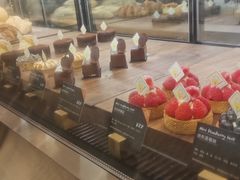 -LUNEURS月乐诗·烘焙甜品(华山路店)
