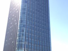 -上海跨国采购会展中心