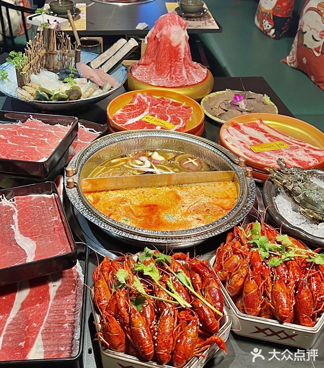 和牛寿喜烧天花板，轻松实现美食盛宴