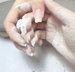 -灰姑娘美甲美睫馆