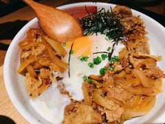 洋葱牛肉饭-初居食屋日式料理(万象城购物中心店)