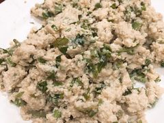 香椿拌豆腐-清真吴记门钉肉饼·喜多利