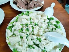 小葱拌豆腐-宝瑞门钉肉饼店
