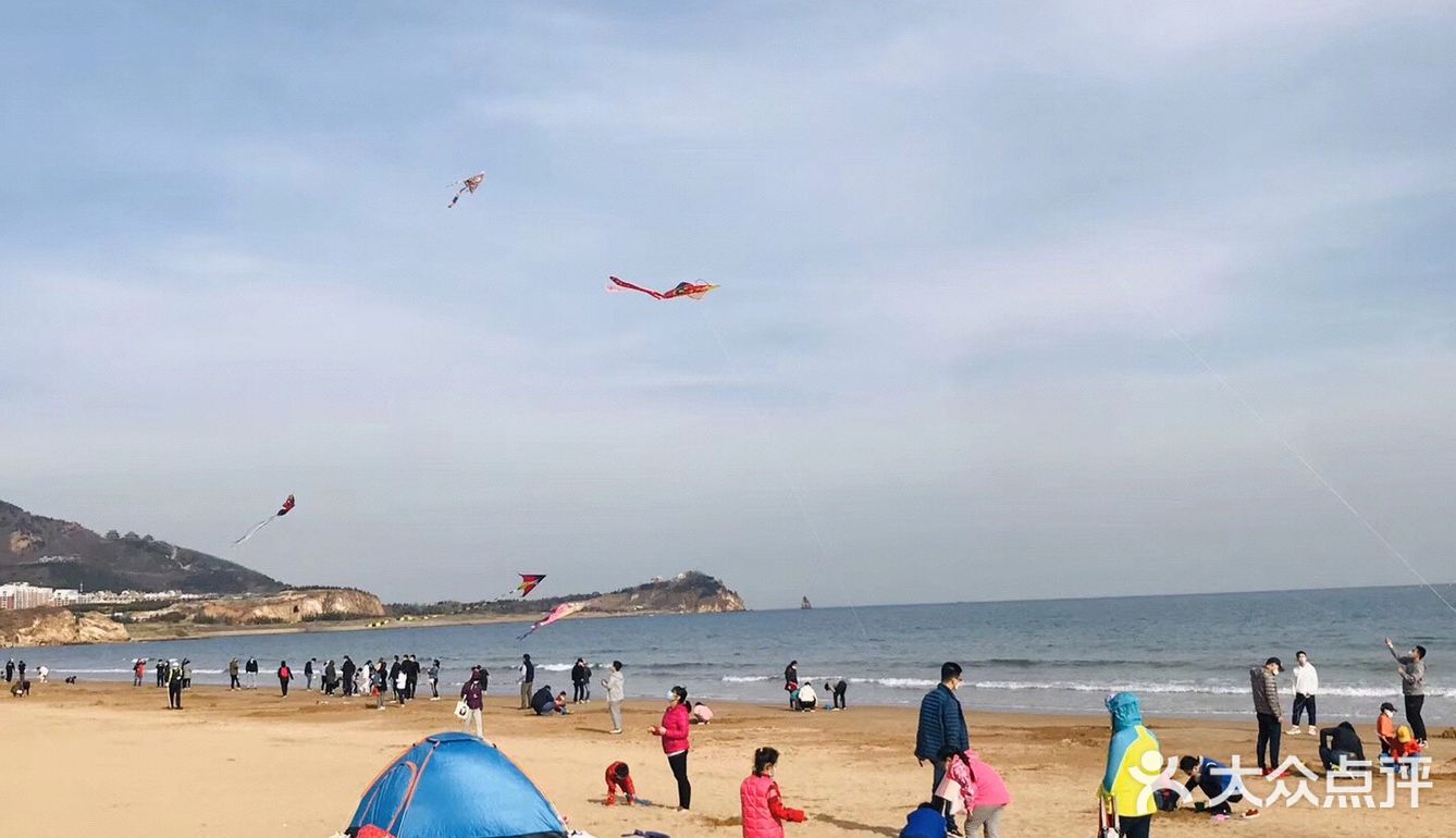 以为人不会太多，结果到海边一看