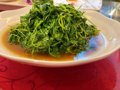酒香草头-新镇江酒家(南京西路店)