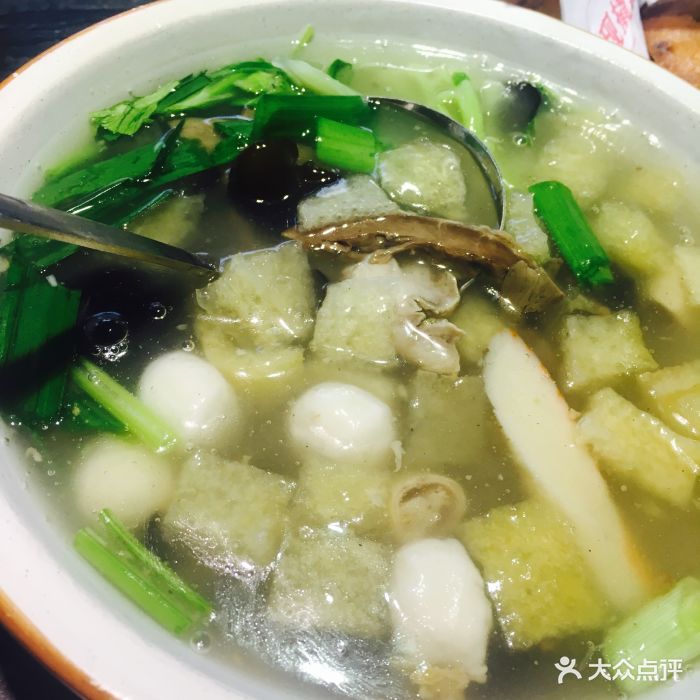 四道菜现撬海蛎煎(东百元洪店)杂烩汤图片 - 第2张