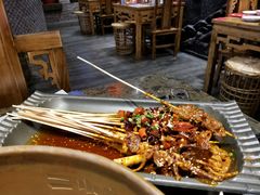 -沪小二炭火蛙锅(淮海中路美食不夜城店)