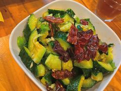 拍黄瓜-木屋烧烤(龙湖天街店)