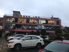-品香菜馆(旗峰路中侨大厦店)