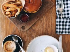 -ROAST coffee & eatery