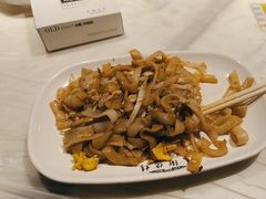 -老街烧烤大排档·地道湖北菜·龙虾馆(汉口火车站店)