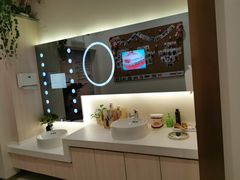 -维乐口腔(美维云门诊陆家嘴店)