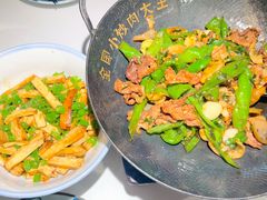 -费大厨辣椒炒肉(高铁吾悦广场店)