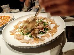 鲜螺片鲍鱼捞文昌鸡-炳胜私厨(万象前海店)