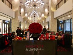 -Salon de The de Joel Robuchon(外滩18号店)