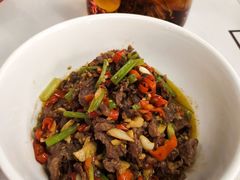 小炒黄牛肉-新李记 · 口味菜馆(南郊公园店)