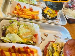 -HUZI虎滋精酿餐吧(京西大悦城店)