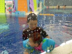-龙格亲子游泳•水育早教运动中心