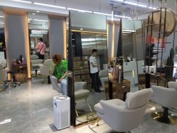 -V+SALON造型