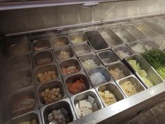 -小蛮椒麻辣烫·麻辣拌(青浦宝龙店)