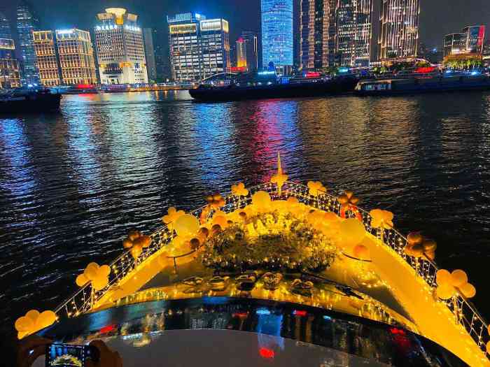 上海外滩游艇会图片