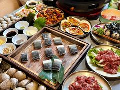 -围炉肉舍•炭烤活鳗•丹东海鲜烤肉(步行街店)