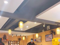 大堂-拾来运转一锅鲜(四方坪总店)