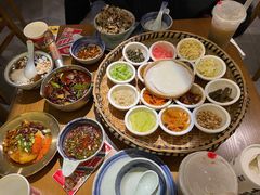 -包整·丝娃娃(一览甲秀楼风景店)