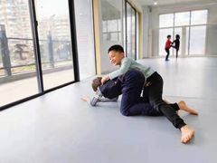 -EFL巴西柔术·综合格斗·泰拳·少儿体能训练(虹桥德必馆)