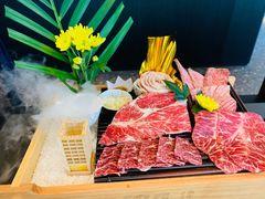 -铭牛烧肉·和牛海鲜自助(高新月牙湖店)