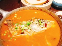 章丘铁锅烧鱼头-章丘宴(唐人中心店)