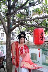 -一揽芳华汉服旗袍体验馆(拙政园店)