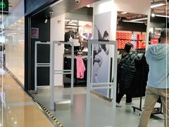 -NIKE佛山胜利换季优惠店