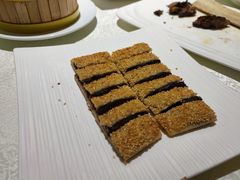 豆沙锅饼-梅龙镇酒家(南京西路总店)