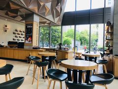 -星巴克臻选(杭州嘉里中心1F店)